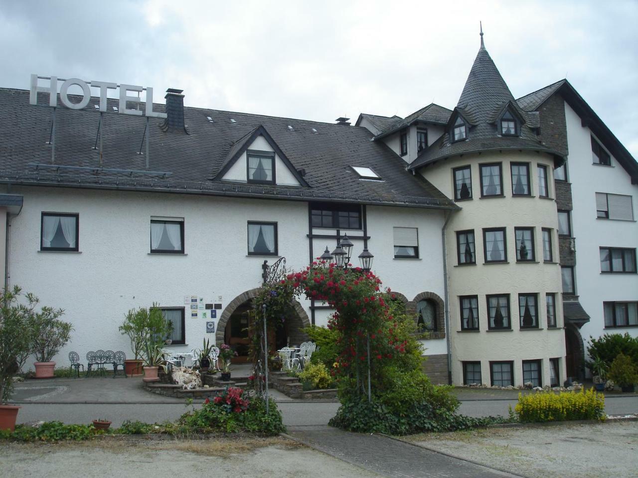 Hotel Zum Rehberg Kastellaun Exterior photo